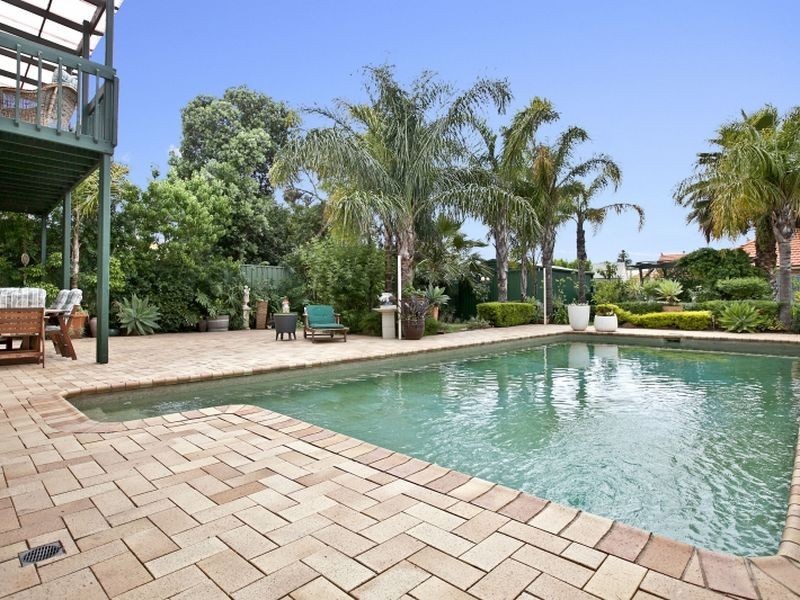 8 Charlotte Terrace, Grange SA 5022