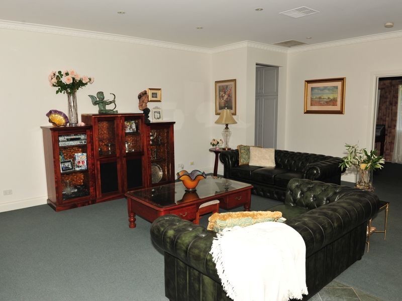 8 Charlotte Terrace, Grange SA 5022