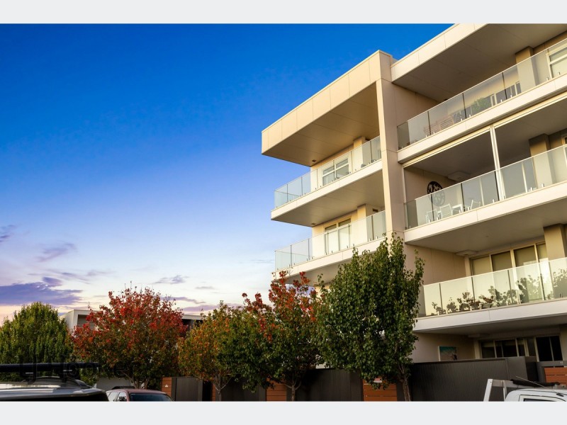 312/23 Warner Avenue, Findon SA 5023