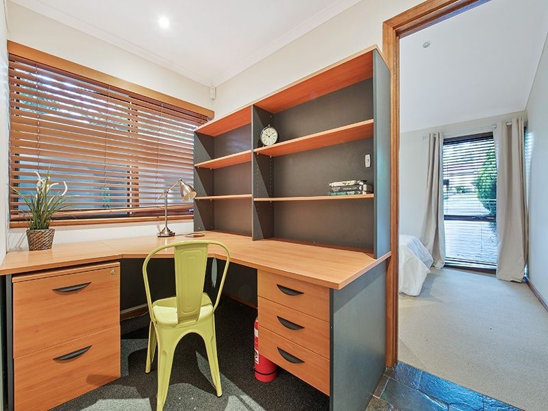2 Mary Street, Happy Valley SA 5159