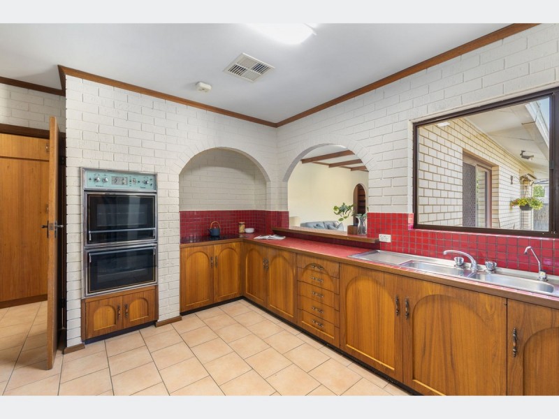 15 Glenwood Crescent, Kidman Park SA 5025