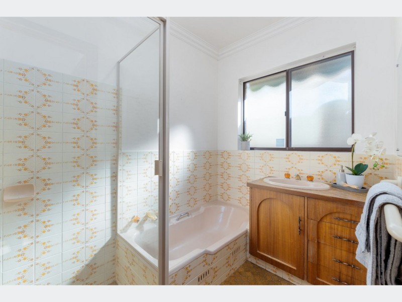 15 Glenwood Crescent, Kidman Park SA 5025