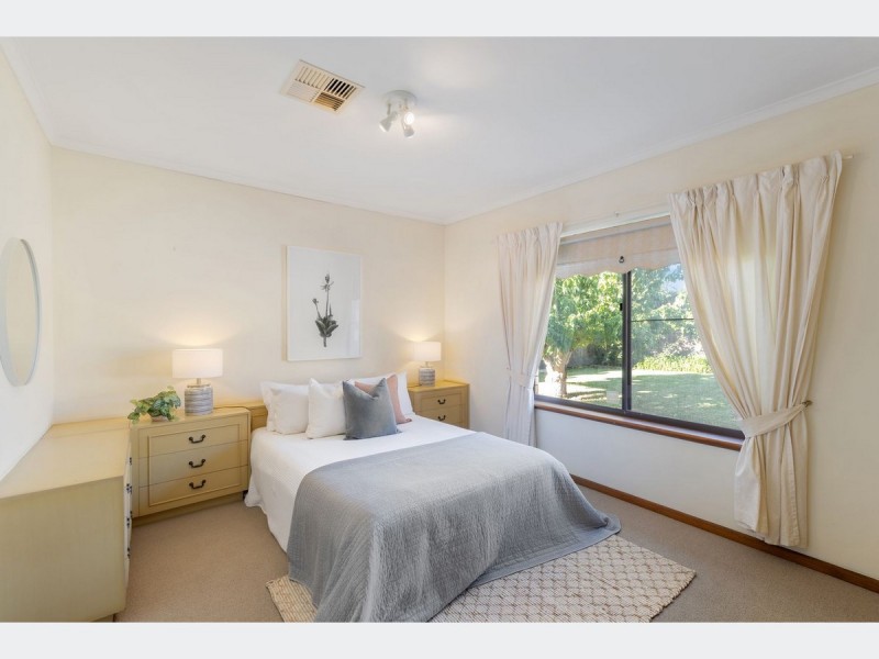 15 Glenwood Crescent, Kidman Park SA 5025