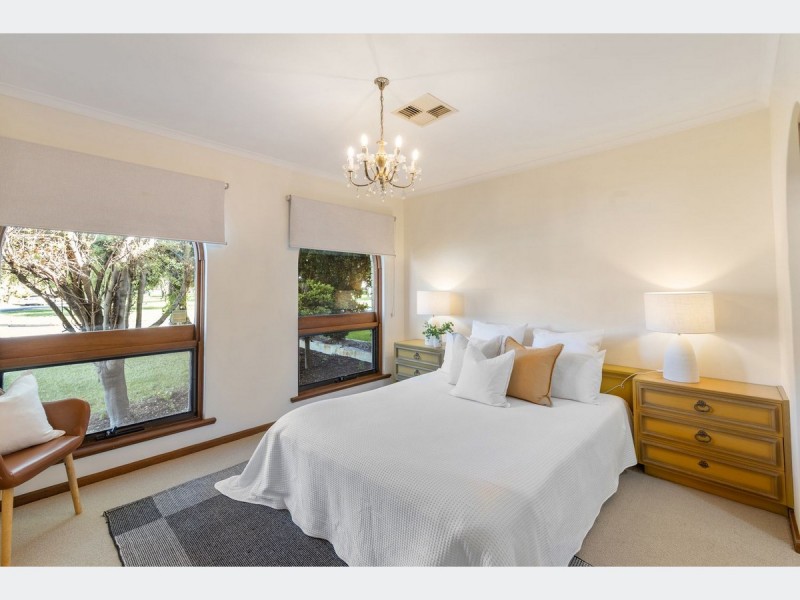 15 Glenwood Crescent, Kidman Park SA 5025