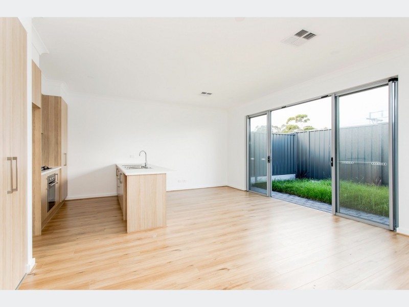 22 Hyacinth Crescent, Christie Downs SA 5164