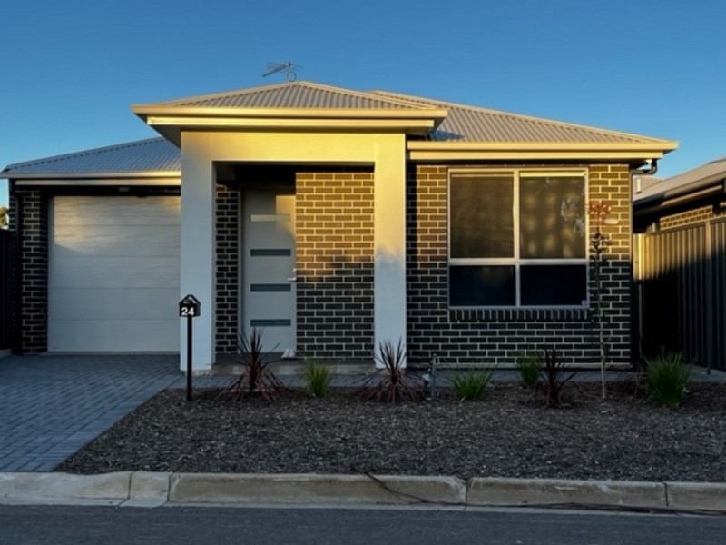 24 Hyacinth Crescent, Christie Downs SA 5164