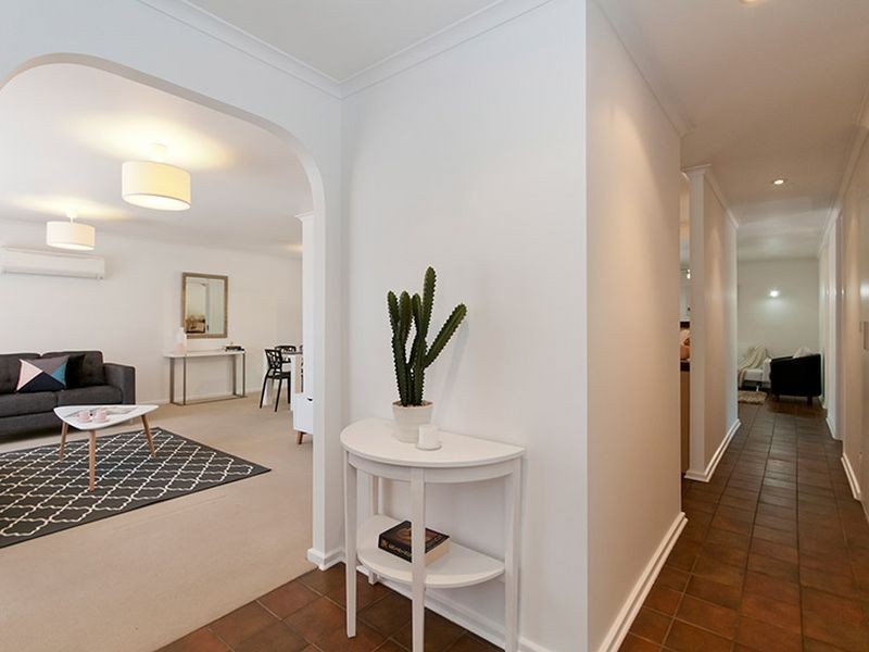 8 Hutt Place, Modbury Heights SA 5092