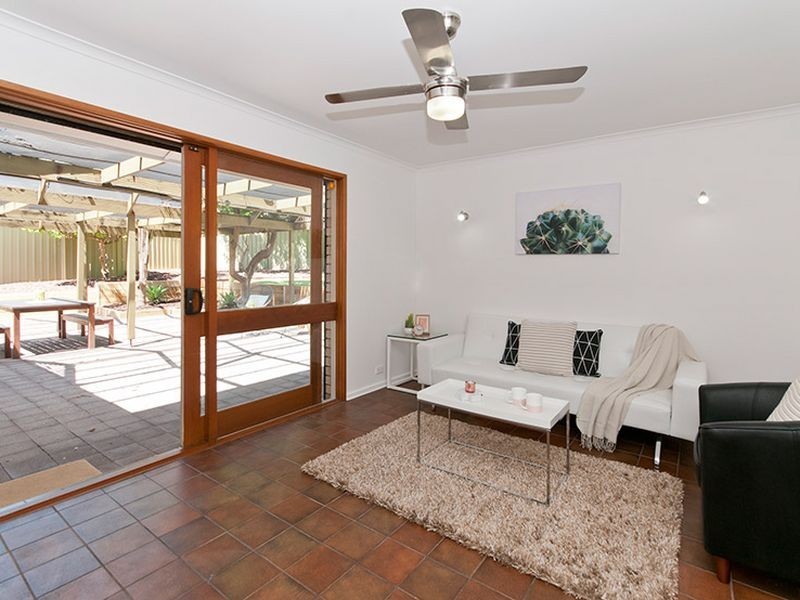 8 Hutt Place, Modbury Heights SA 5092