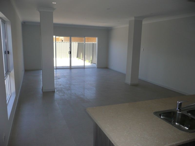 19 Hammond Road, Findon SA 5023