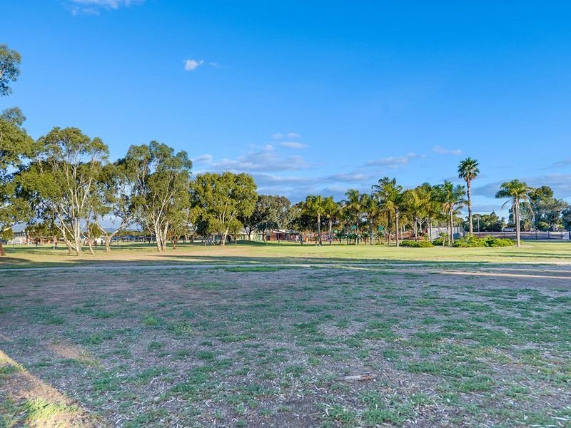 15 Betty Avenue, Fulham Gardens SA 5024