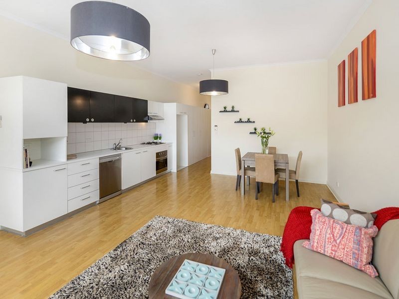 34 Franklin Avenue, Mawson Lakes SA 5095