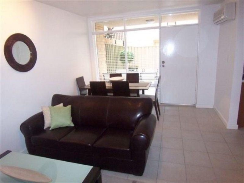 2/3 Broadway, Glenelg South SA 5045