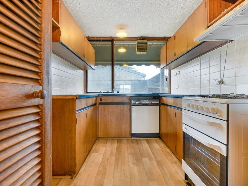 2/78 Military Road, Tennyson SA 5022