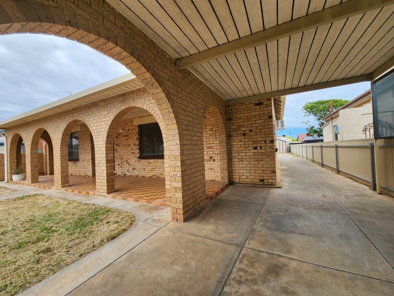 32 Helen Street, Pennington SA 5013