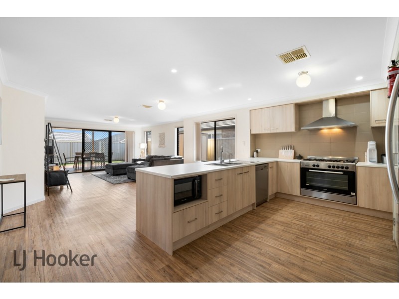 64 Admiralty Circuit, Smithfield SA 5114