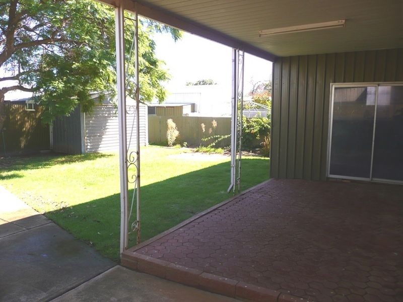 14 Dundee Ave, Seaton SA 5023