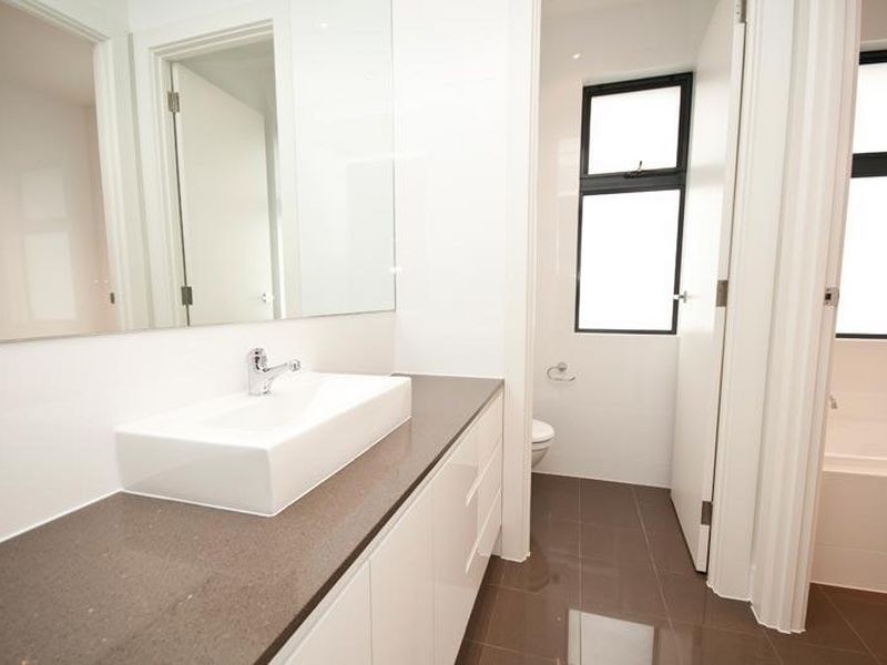 43 McDonald Grove, West Lakes SA 5021