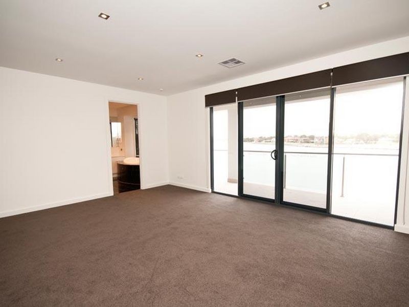 43 McDonald Grove, West Lakes SA 5021