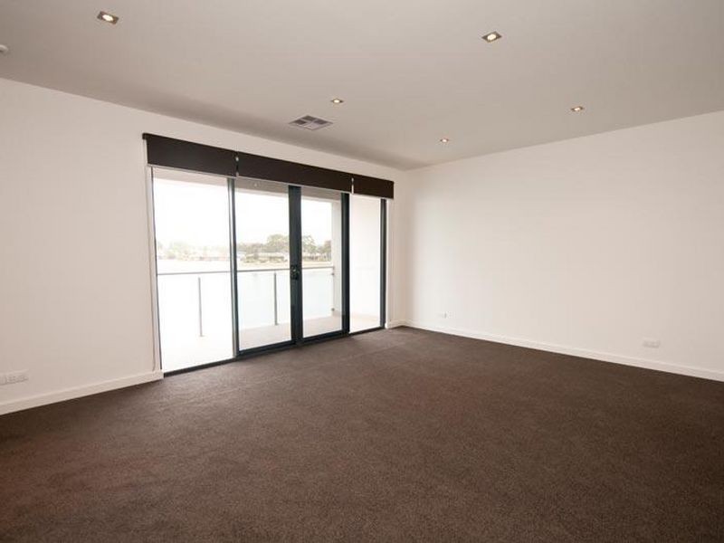 43 McDonald Grove, West Lakes SA 5021