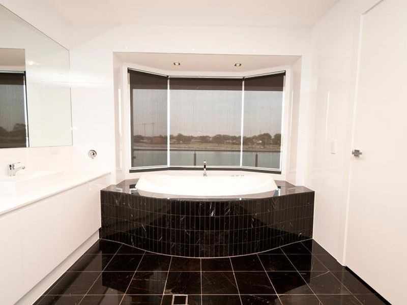 43 McDonald Grove, West Lakes SA 5021