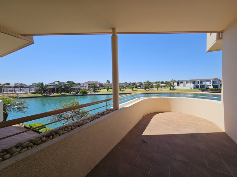 10/8-9 Sunrise Court, West Lakes SA 5021