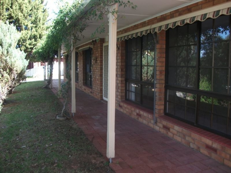 15 Latimer Crescent, Trott Park SA 5158