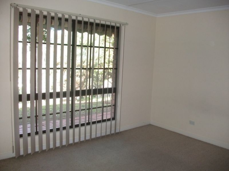 15 Latimer Crescent, Trott Park SA 5158