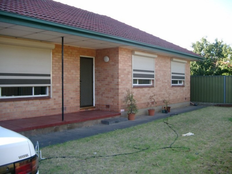 4 Carpenter Road, Parafield Gardens SA 5107