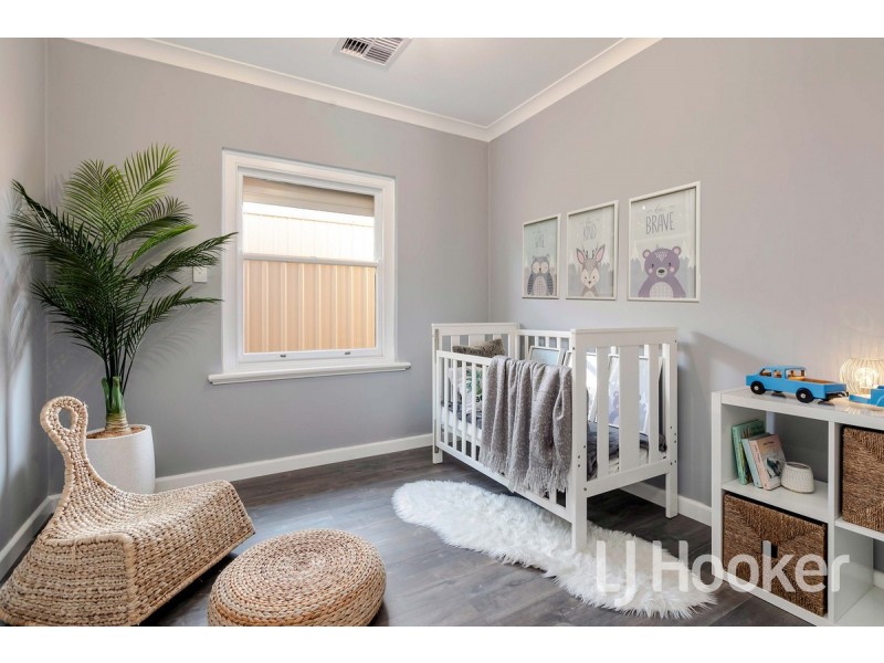 2 Singleton Avenue, Seaton SA 5023