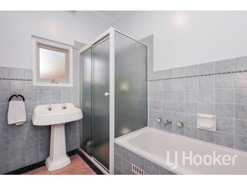 2 Singleton Avenue, Seaton SA 5023