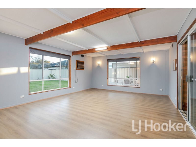 2 Singleton Avenue, Seaton SA 5023