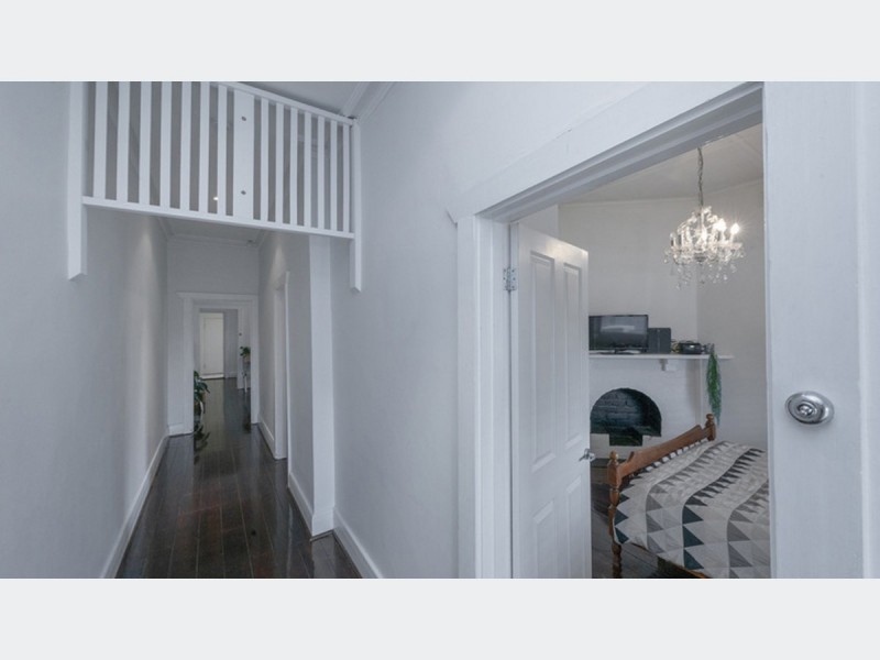 22 Farnham Road, Keswick SA 5035