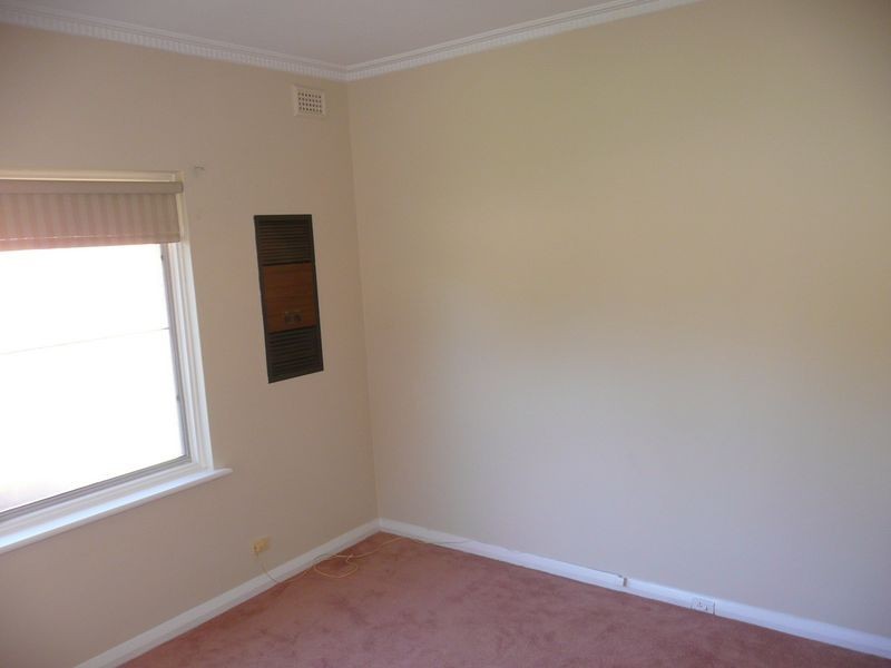 8 Hadley Street, Fulham SA 5024
