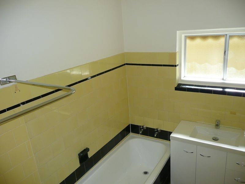 8 Hadley Street, Fulham SA 5024