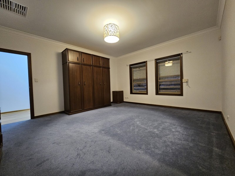 11A Strathbogie Avenue, Findon SA 5023