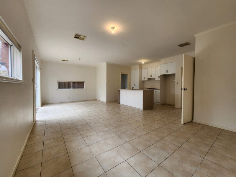 8 Waterton Lane, Mawson Lakes SA 5095