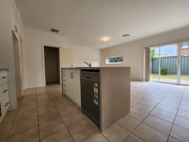 8 Waterton Lane, Mawson Lakes SA 5095