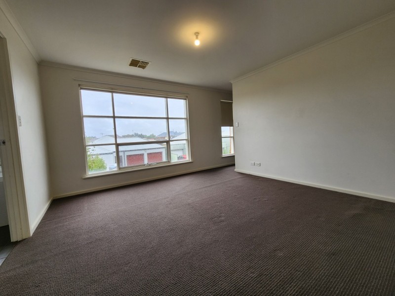 8 Waterton Lane, Mawson Lakes SA 5095