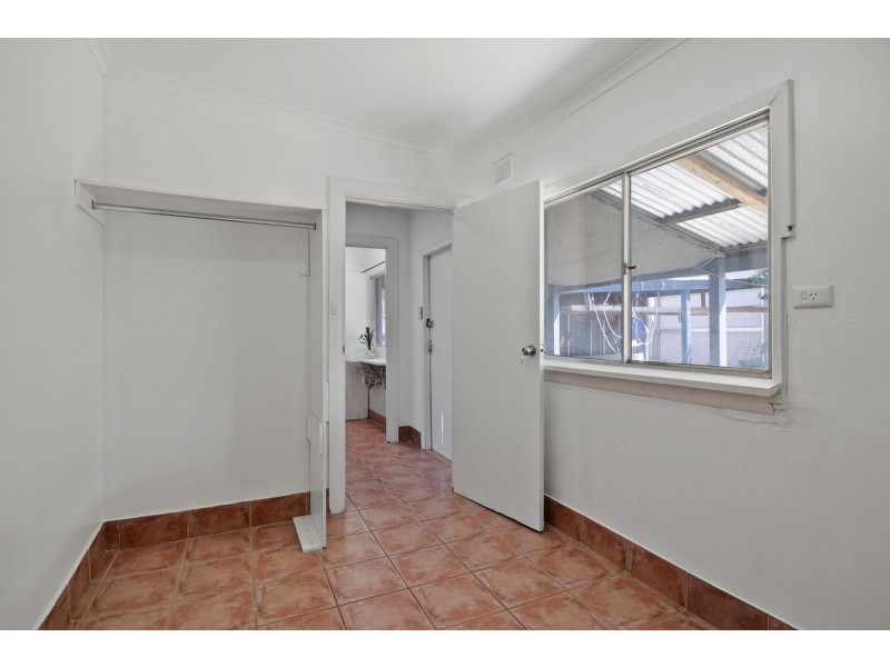 8 Third Street, Wingfield SA 5013