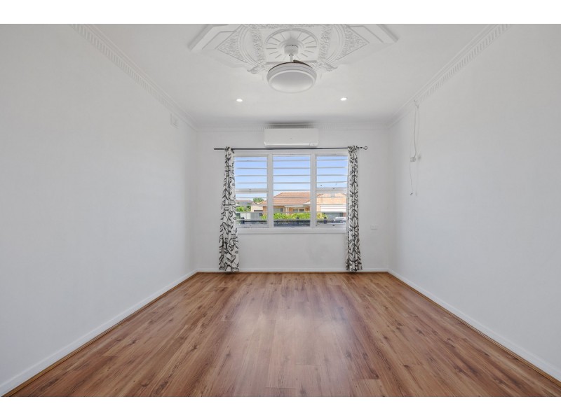 8 Third Street, Wingfield SA 5013