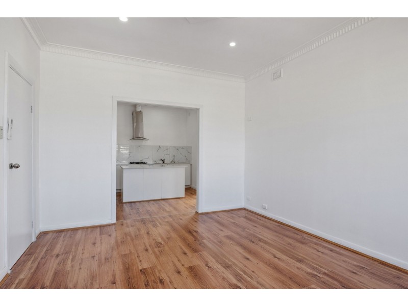 8 Third Street, Wingfield SA 5013