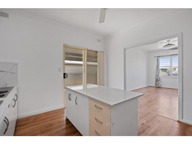 8 Third Street, Wingfield SA 5013