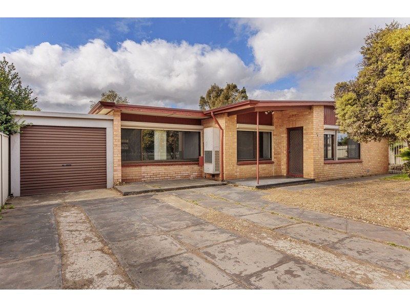 49 Dudley Crescent, Mansfield Park SA 5012