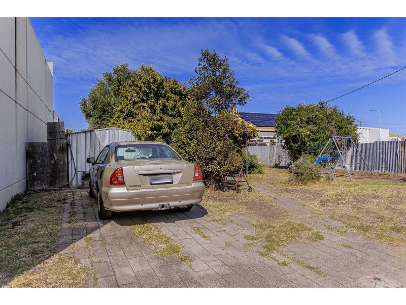 165 Grand Junction Road, Ottoway SA 5013