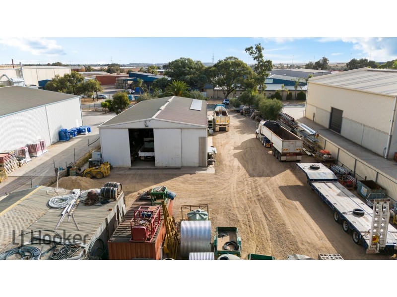 15 Newcastle Crescent, Cavan SA 5094