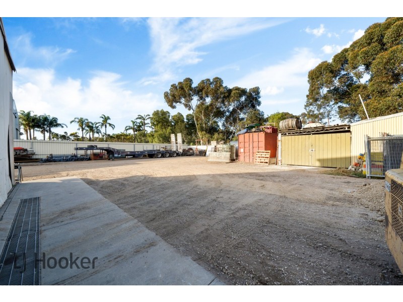 15 Newcastle Crescent, Cavan SA 5094