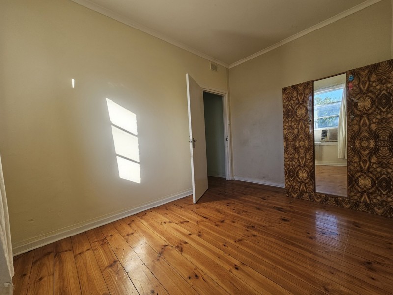 34 Second Avenue, Woodville Gardens SA 5012