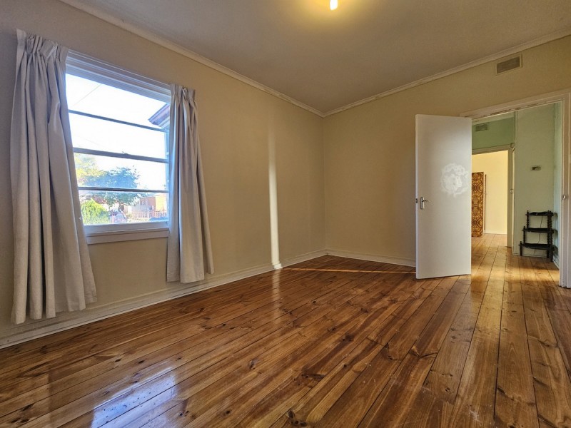 34 Second Avenue, Woodville Gardens SA 5012