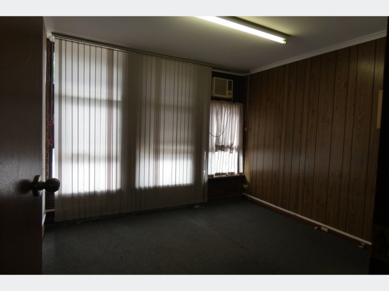 24 Surrey Road, Keswick SA 5035