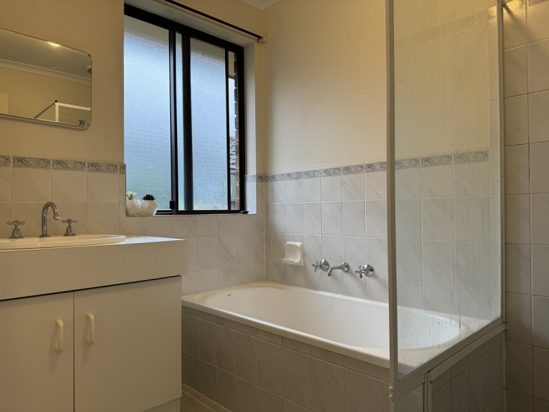 2A Bennett Close, Aberfoyle Park SA 5159